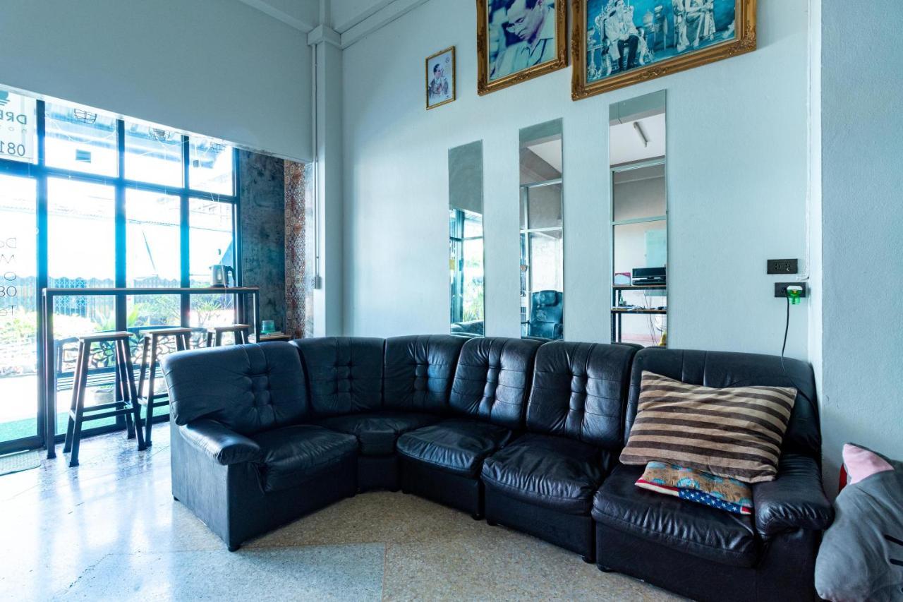 Dream Hostel Hatyai Хатъяй Экстерьер фото
